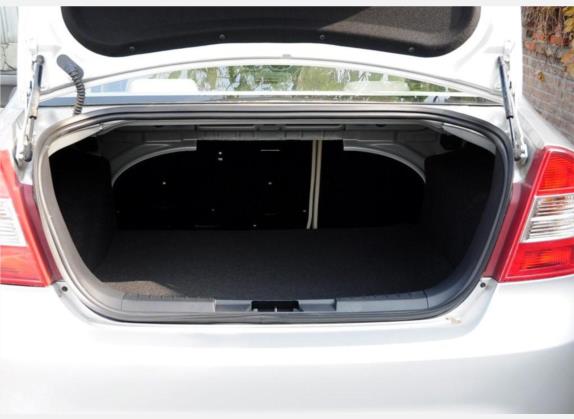福克斯 2009款 三厢 1.8L 手动舒适型 车厢座椅   后备厢