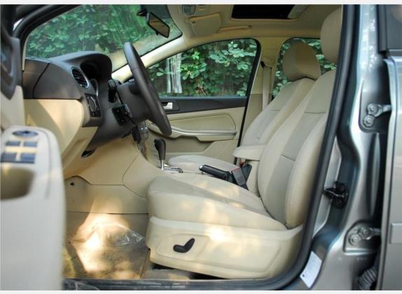 福克斯 2009款 三厢 2.0L 自动豪华型 车厢座椅   前排空间