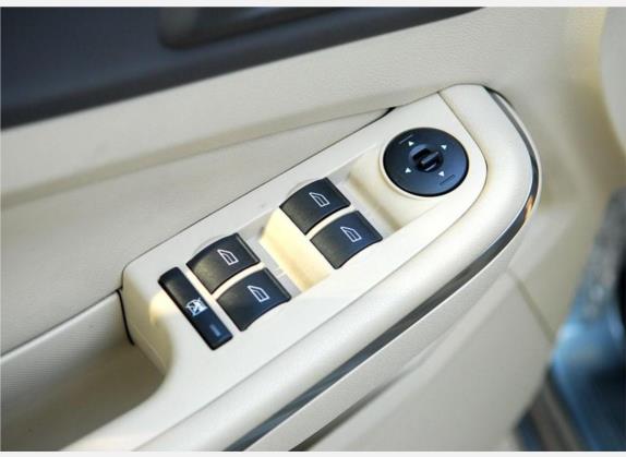 福克斯 2009款 三厢 2.0L 自动豪华型 车厢座椅   门窗控制