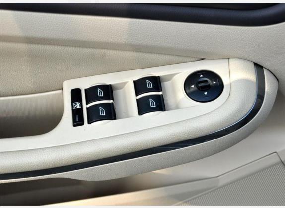 福克斯 2009款 三厢 1.8L 自动豪华型 车厢座椅   门窗控制