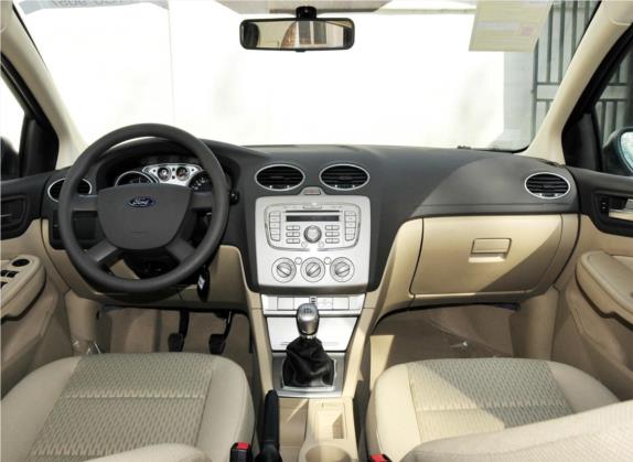 福克斯 2011款 三厢 1.8L 手动舒适型 中控类   中控全图