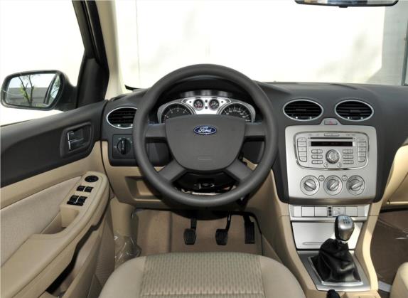福克斯 2011款 三厢 1.8L 手动舒适型 中控类   驾驶位