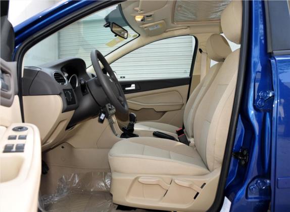 福克斯 2011款 三厢 1.8L 手动舒适型 车厢座椅   前排空间