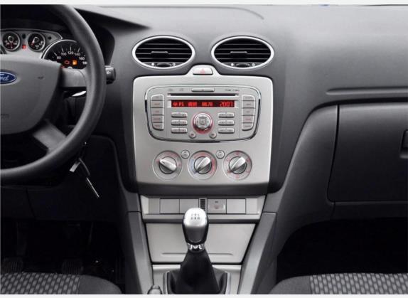 福克斯 2011款 两厢 1.8L 手动舒适型 中控类   中控台