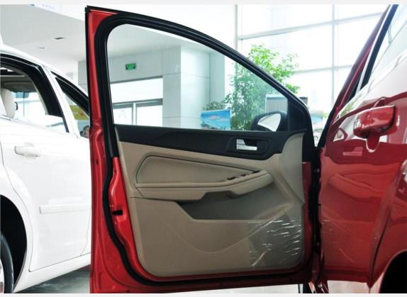 福克斯 2011款 两厢 1.8L 自动时尚型 车厢座椅   前门板
