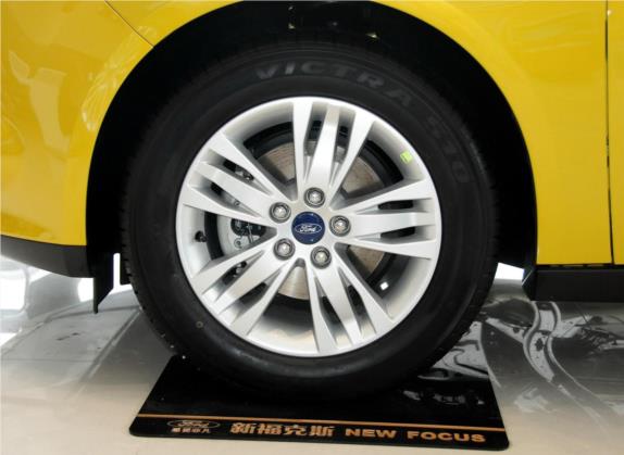福克斯 2012款 两厢 1.6L 自动舒适型 其他细节类   前轮