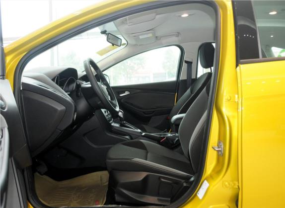 福克斯 2012款 两厢 1.6L 自动舒适型 车厢座椅   前排空间