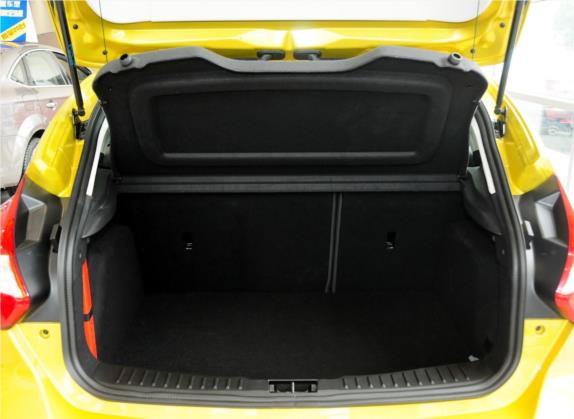 福克斯 2012款 两厢 1.6L 自动舒适型 车厢座椅   后备厢