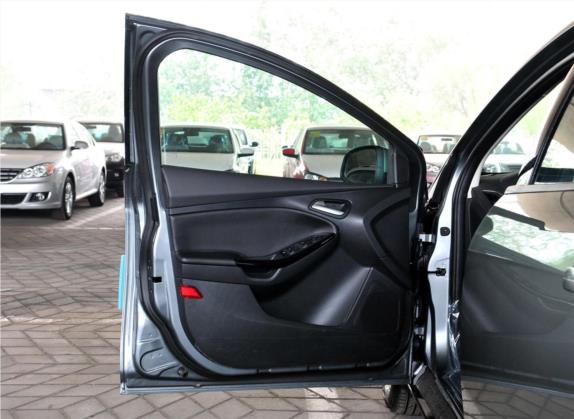 福克斯 2012款 两厢 1.6L 手动风尚型 车厢座椅   前门板