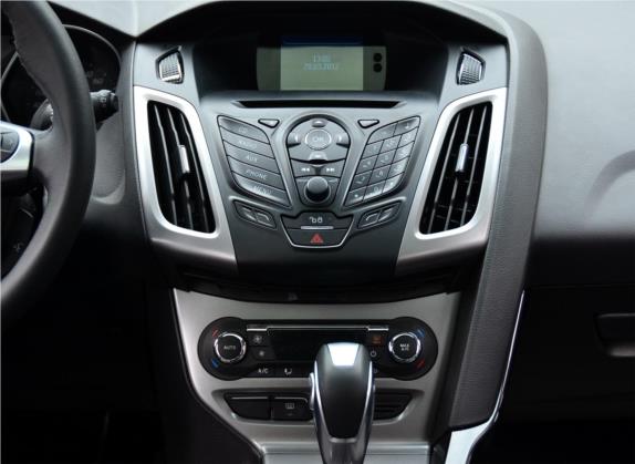 福克斯 2012款 两厢 1.6L 自动风尚型 中控类   中控台
