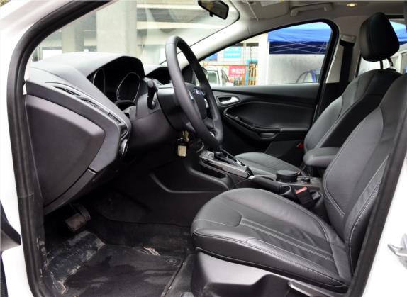 福克斯 2012款 两厢 1.6L 自动风尚型 车厢座椅   前排空间
