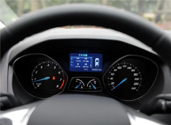 福克斯 2012款 两厢 2.0L 手动豪华运动型 中控类   仪表盘
