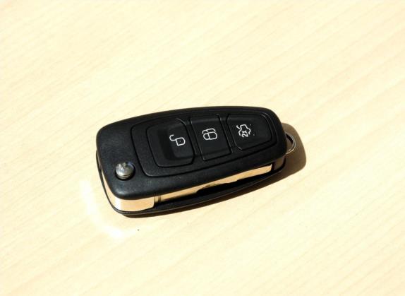 福克斯 2012款 两厢 2.0L 自动豪华运动型 其他细节类   钥匙