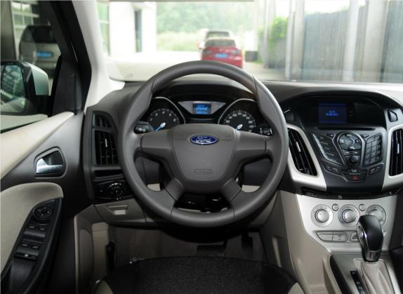 福克斯 2012款 三厢 1.6L 自动舒适型 中控类   驾驶位