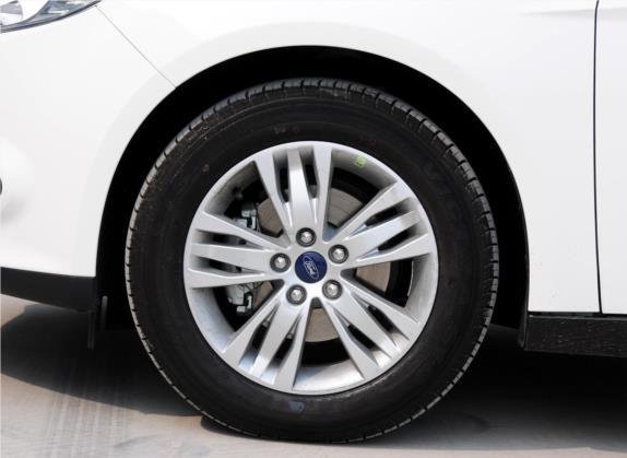 福克斯 2012款 三厢 1.6L 自动舒适型 其他细节类   前轮