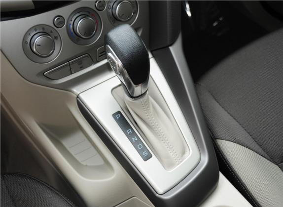 福克斯 2012款 三厢 1.6L 自动舒适型 中控类   挡把