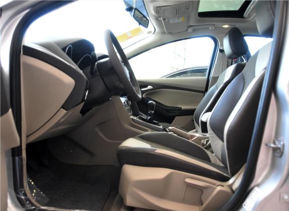 福克斯 2012款 三厢 1.6L 手动风尚型 车厢座椅   前排空间