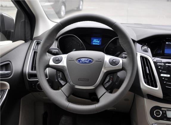 福克斯 2012款 三厢 1.6L 自动尊贵型 中控类   驾驶位