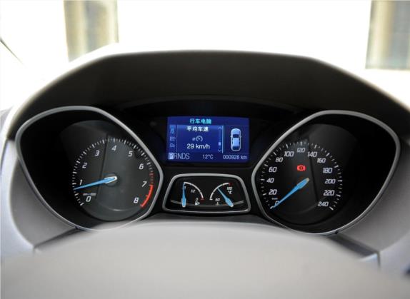 福克斯 2012款 三厢 2.0L 自动旗舰型 中控类   仪表盘