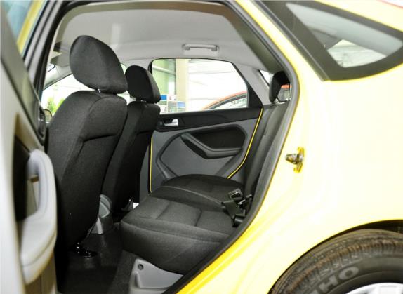 福克斯 2012款 两厢经典 1.8L 自动基本型 车厢座椅   后排空间