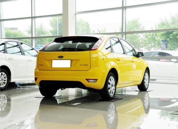 福克斯 2012款 两厢经典 1.8L 自动基本型 外观   斜后