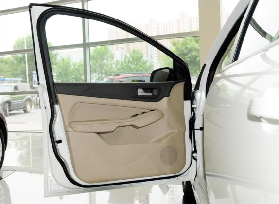福克斯 2012款 两厢经典 1.8L 手动时尚型 车厢座椅   前门板