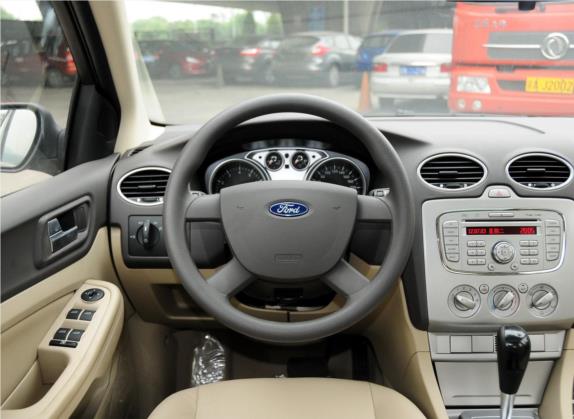 福克斯 2012款 两厢经典 1.8L 自动时尚型 中控类   驾驶位