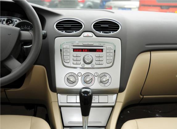福克斯 2012款 两厢经典 1.8L 自动时尚型 中控类   中控台