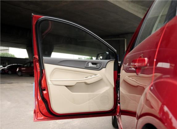 福克斯 2012款 两厢经典 1.8L 自动时尚型 车厢座椅   前门板
