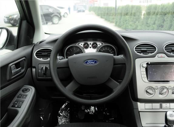 福克斯 2013款 两厢经典 1.8L 手动基本型 中控类   驾驶位