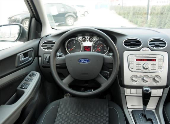福克斯 2013款 两厢经典 1.8L 自动基本型 中控类   驾驶位