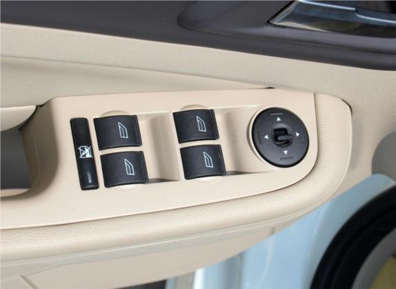 福克斯 2013款 两厢经典 1.8L 自动时尚型 车厢座椅   门窗控制