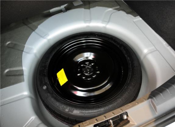 福克斯 2013款 三厢经典 1.8L 手动基本型 其他细节类   备胎