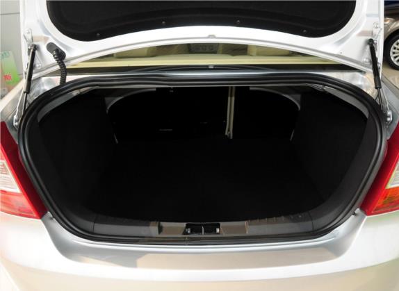 福克斯 2013款 三厢经典 1.8L 手动基本型 车厢座椅   后备厢