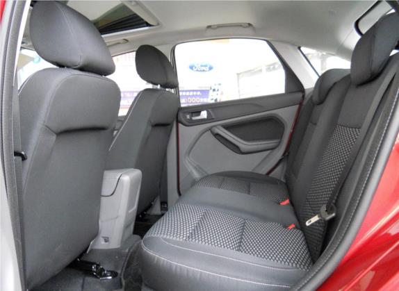 福克斯 2013款 两厢经典 1.8L 自动百万纪念版 车厢座椅   后排空间
