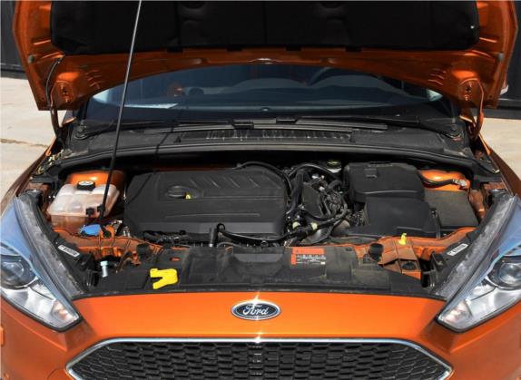 福克斯 2015款 两厢 EcoBoost 180 自动运动型 其他细节类   发动机舱