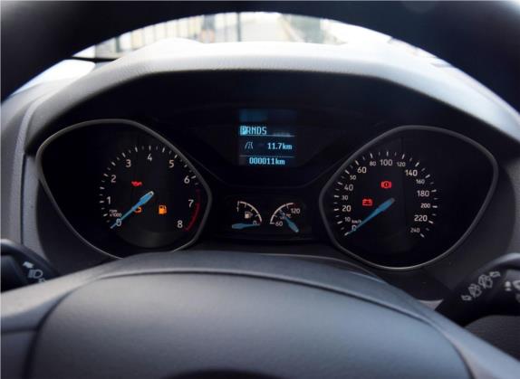 福克斯 2015款 两厢 1.6L 自动舒适型 中控类   仪表盘