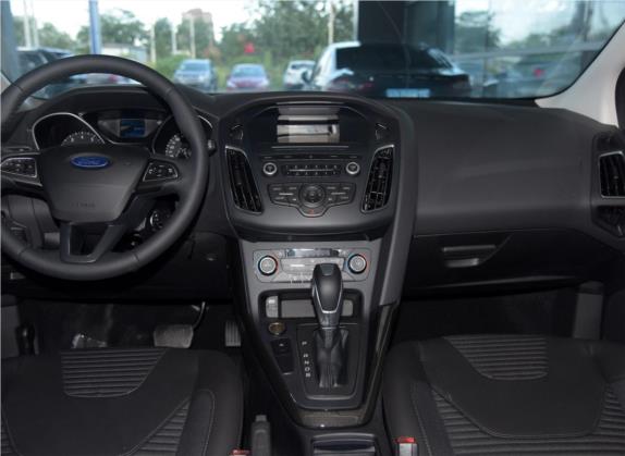 福克斯 2015款 两厢 EcoBoost 125 自动超能风尚型 中控类   中控台