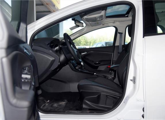 福克斯 2015款 两厢 EcoBoost 125 自动超能风尚型 车厢座椅   前排空间