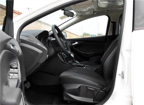 福克斯 2015款 三厢 EcoBoost 125 自动超能风尚型 车厢座椅   前排空间
