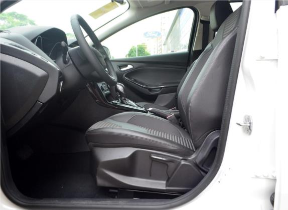 福克斯 2017款 两厢 EcoBoost 125 自动超能风尚型智行版 车厢座椅   前排空间