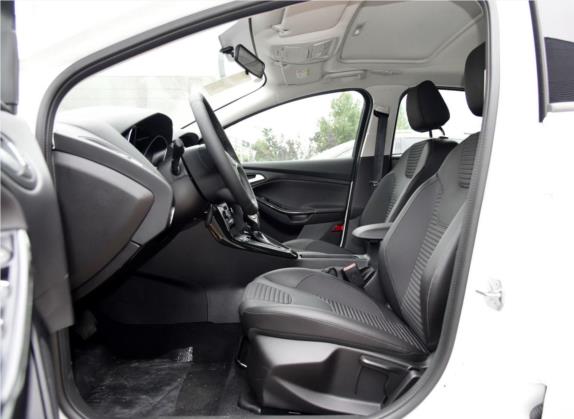 福克斯 2017款 两厢 1.6L 自动风尚型智行版 车厢座椅   前排空间