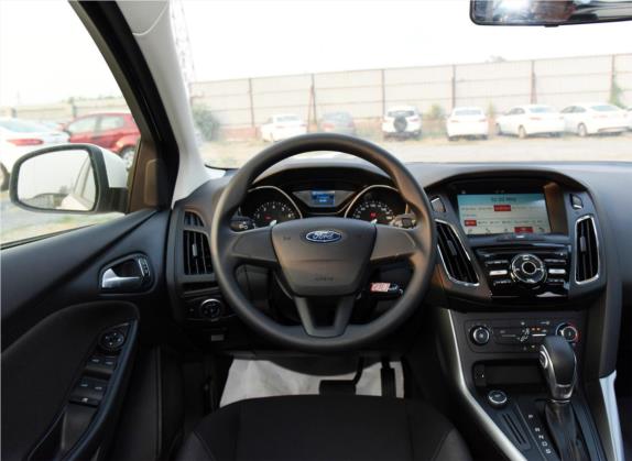 福克斯 2017款 两厢 1.6L 自动舒适型智行版 中控类   驾驶位