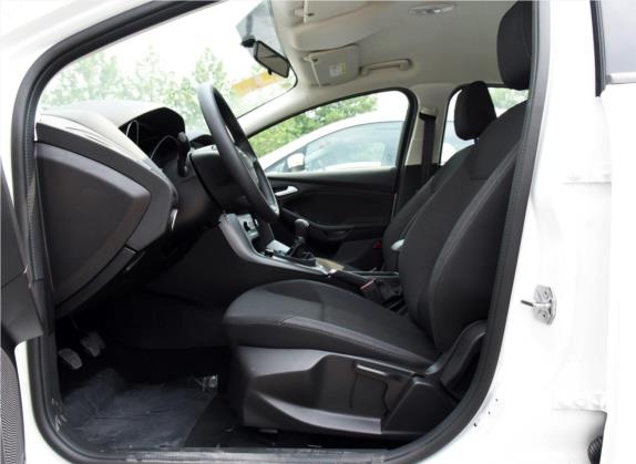 福克斯 2017款 两厢 1.6L 手动舒适型智行版 车厢座椅   前排空间