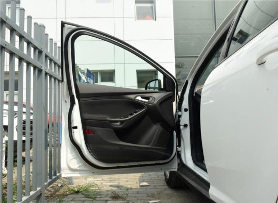 福克斯 2017款 两厢 1.6L 手动舒适型智行版 车厢座椅   前门板