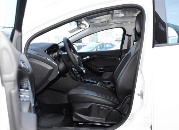 福克斯 2017款 三厢 1.6L 自动风尚型智行版 车厢座椅   前排空间