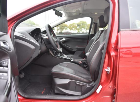 福克斯 2017款 1.5T CTCC 红黑限量版 车厢座椅   前排空间