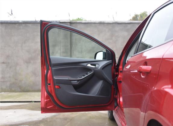福克斯 2017款 1.5T CTCC 红黑限量版 车厢座椅   前门板
