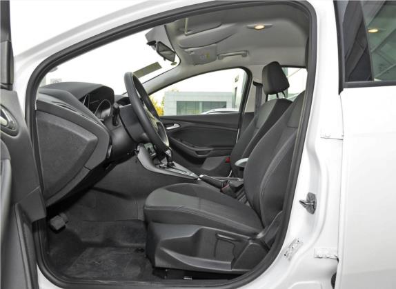 福克斯 2018款 两厢经典 1.6L 自动舒适型智行版 车厢座椅   前排空间