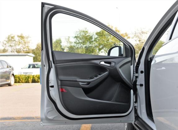 福克斯 2018款 两厢经典 1.6L 自动舒适型智行版 车厢座椅   前门板
